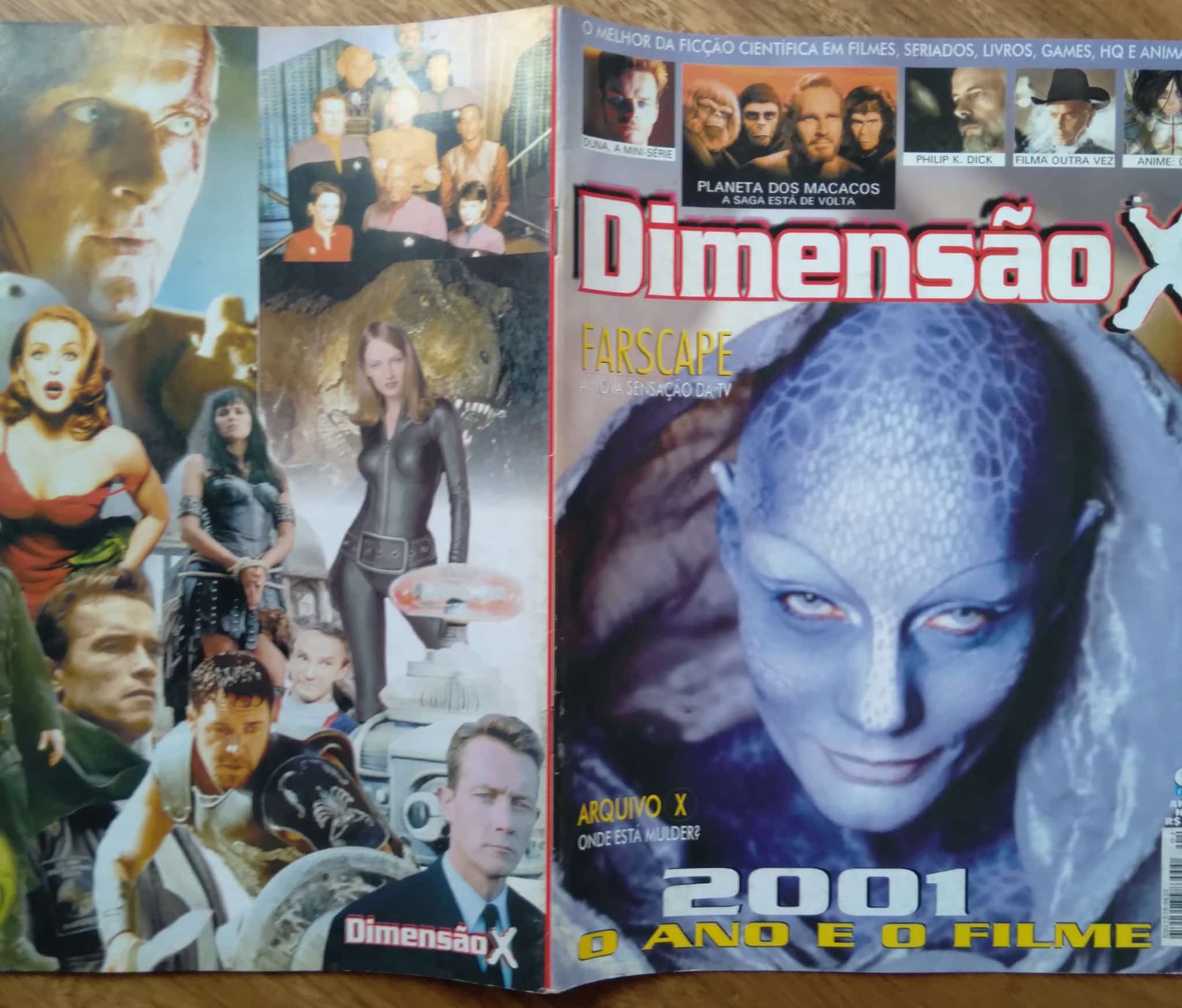 | Casa do Colecionador Revista Escala Dimensão X 1 / 2001 o ano e o filme Farscape.