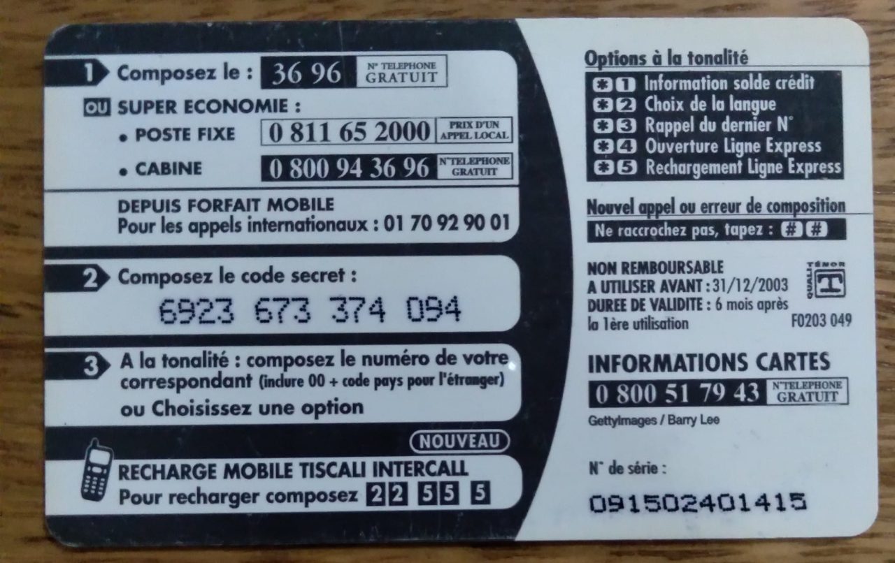 | Casa do Colecionador Cartao Pre pago Tiscali Astuce Internacionale mulher com celular.