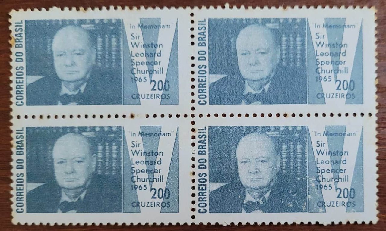 | Casa do Colecionador Comemorativos - RHM C0532 (Quadra) In Memorian a Sir Winston Churchill (1874-1965) - 25/06/1965 (Selos do Brasil)