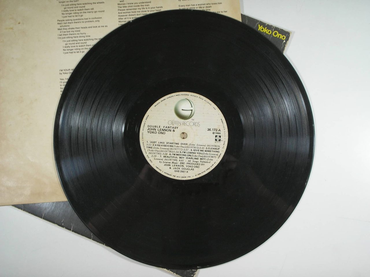 | Casa do Colecionador Disco Lp John Lennon and Yoko Ono - 1980 - Double fantasy / Segue letras das musicas / Muito bem conservado