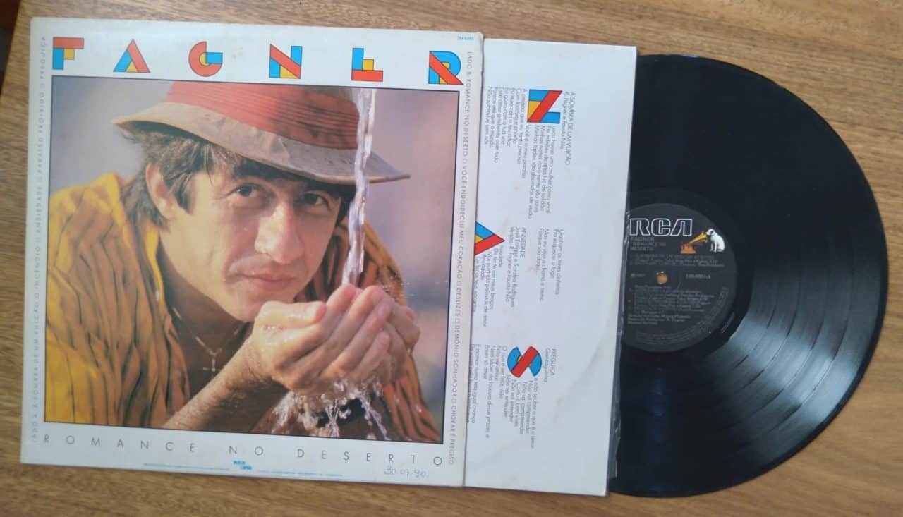 | Casa do Colecionador Vinil lp RCA Ariola Fagner Romance no deserto com encarte / Incêndio Chorar é preciso.