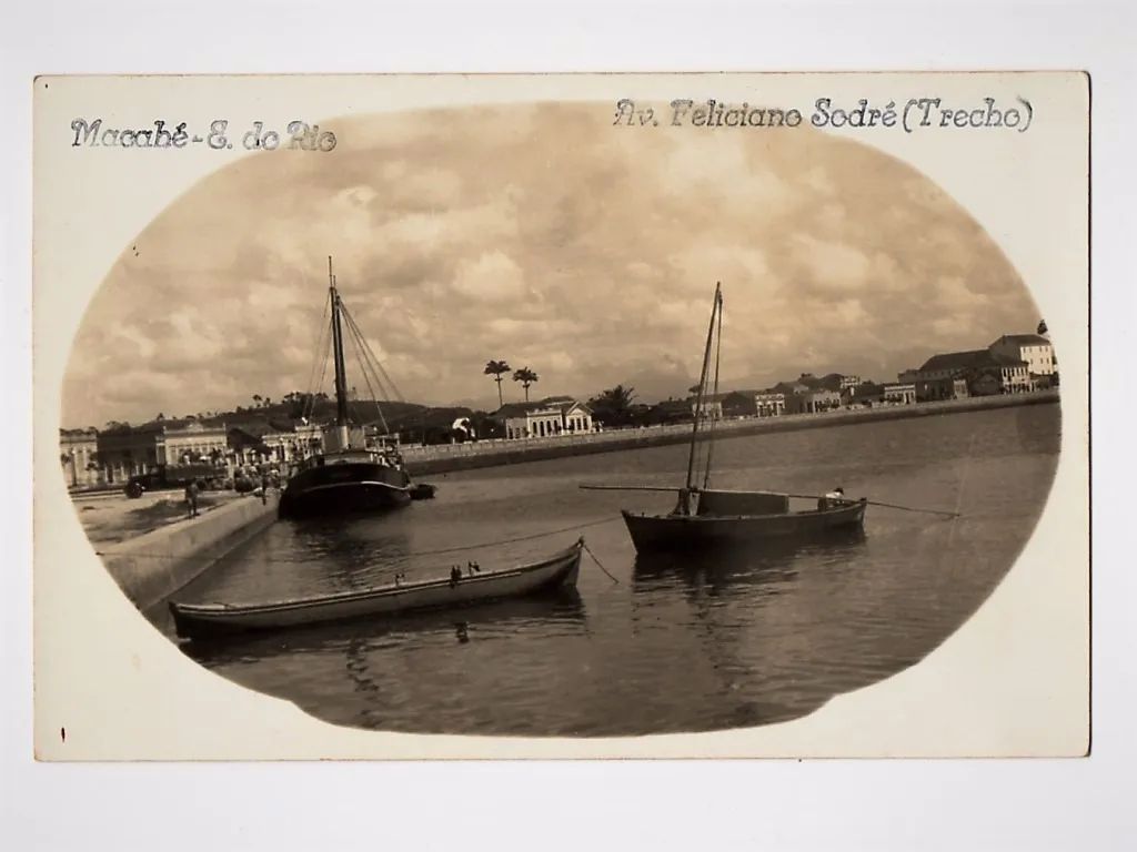 Cartao Postal Avenida Feliciano Sodre - Macaé - RJ - Anos 40