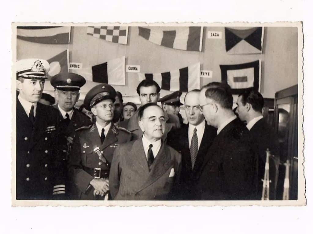 Cartao Postal Presidente Getulio Vargas Com EMFA - Anos 50