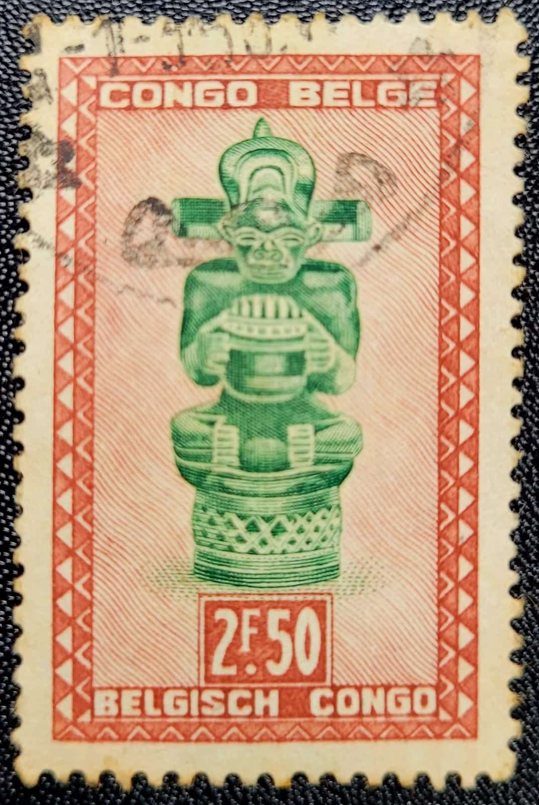 | Casa do Colecionador Congo Belga - SW Nº 0300 - Máscaras Africanas e Arte em Madeira - 08/12/1947 - Selo Usado