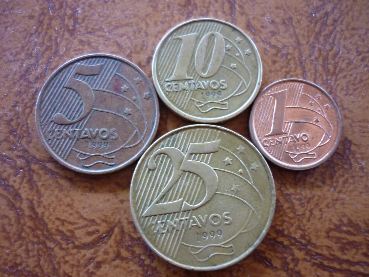 | Casa do Colecionador 4 MOEDAS DO REAL 1999. 1CENT. 5 CENT. 10 CENT. 25 CENT. EM BOM ESTADO DE CONSERVAÇÃO.