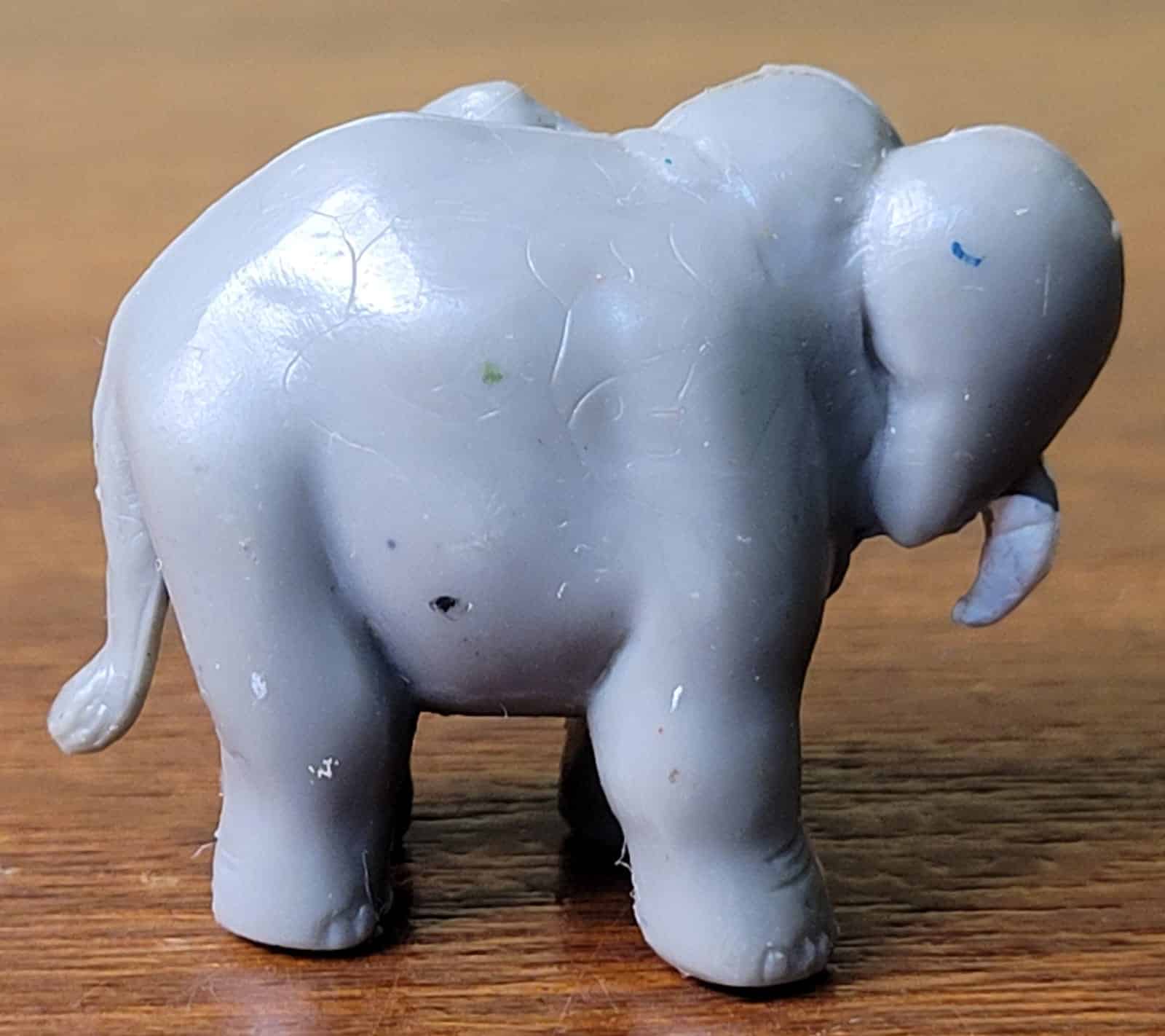| Casa do Colecionador Animal em Miniatura - Elefante