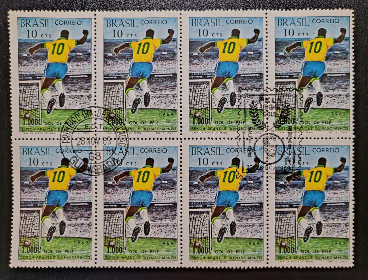 | Casa do Colecionador Comemorativos - RHM C0658 (2 Quadras com CBC e CPD) Milésimo Gol do Pelé - 28/11/1969 (Selos do Brasil)