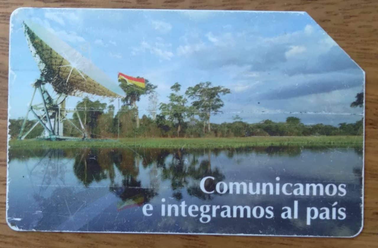 | Casa do Colecionador Cartão Bolivia Entel Urmet 1998 / Antena parabólica e rio.