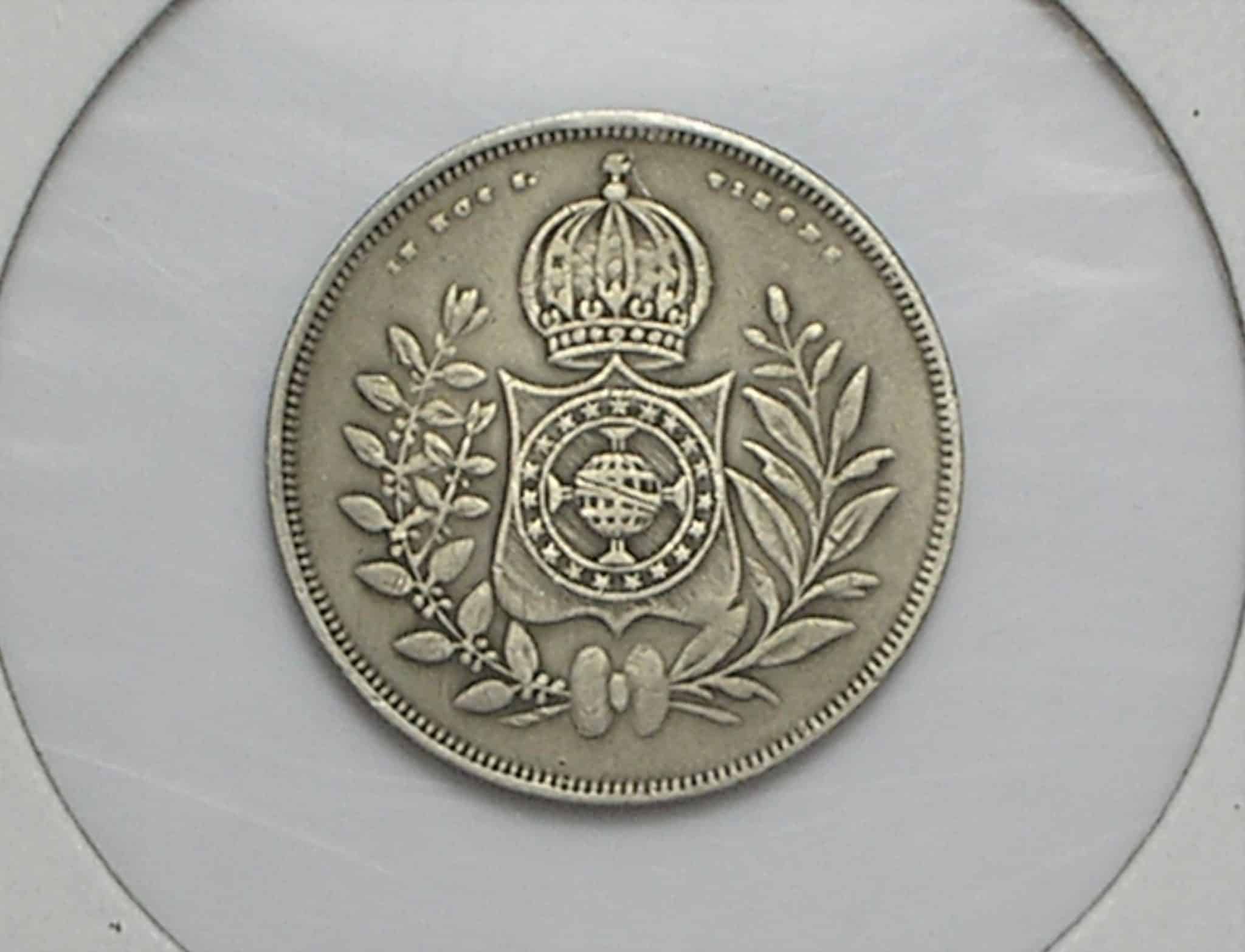 | Casa do Colecionador - Raríssimo 200 Réis -1847 Data emendada de 1844 (Série de Cruzados) / classificada Mbc/Sob / Exemplar totalmente preservado