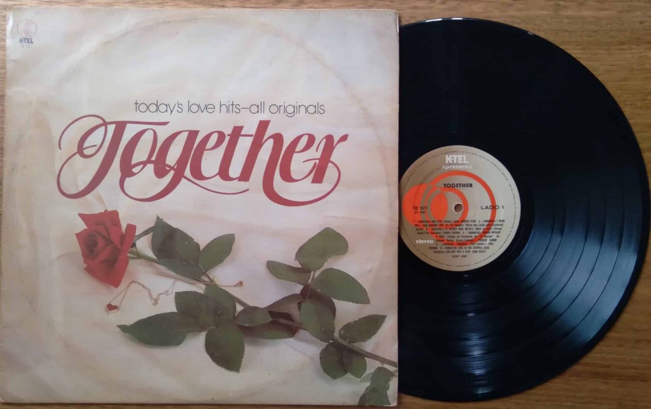 Vinil lp K Tel Together today s love hits / Sad eyes carrossel.