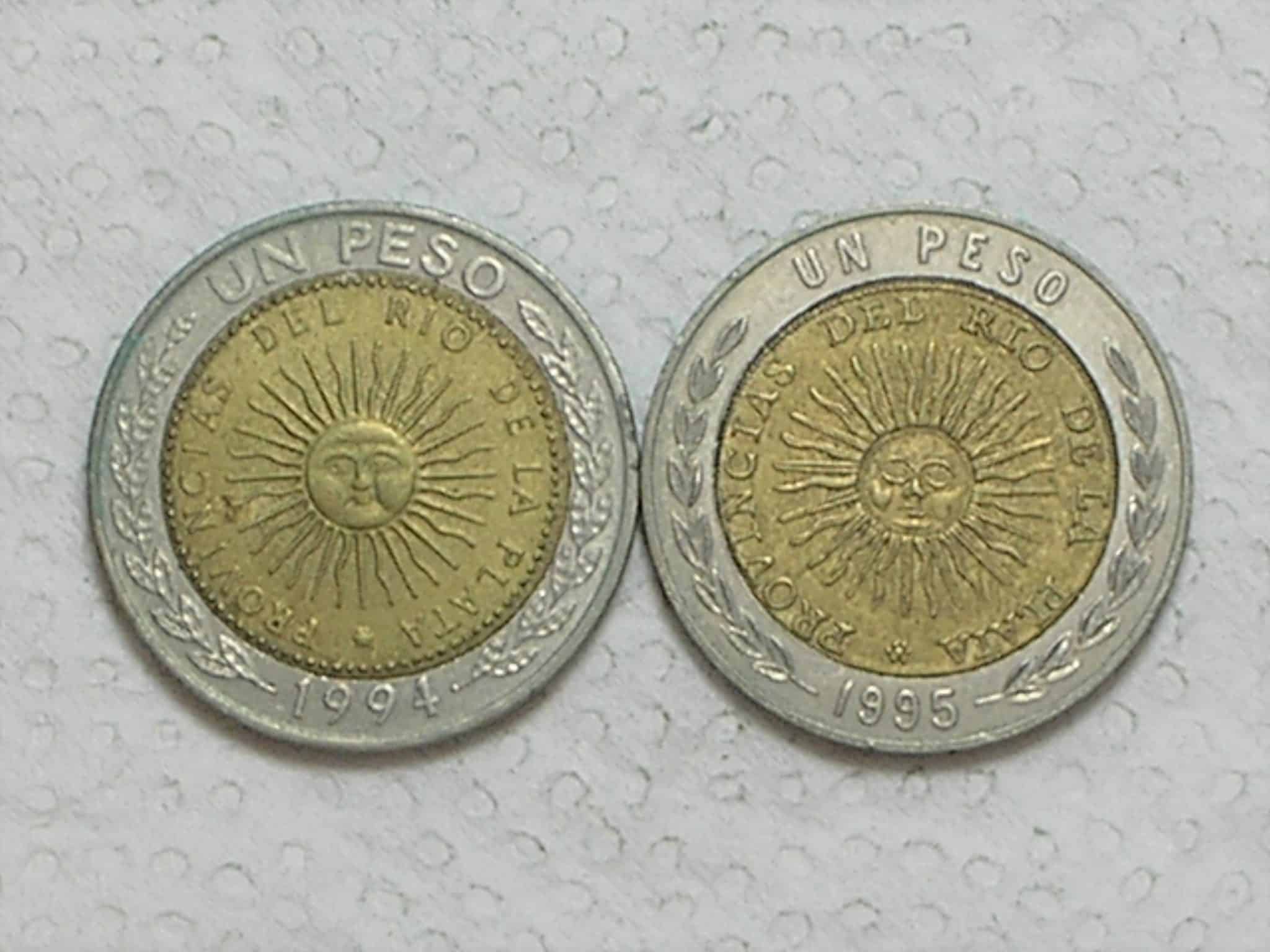 | Casa do Colecionador Argentina) 1 Peso - 1994/1995 / Bimetal / Fc / box33