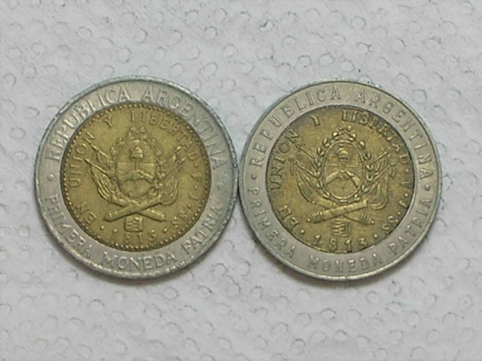 | Casa do Colecionador Argentina) 1 Peso - 1994/1995 / Bimetal / Fc / box33