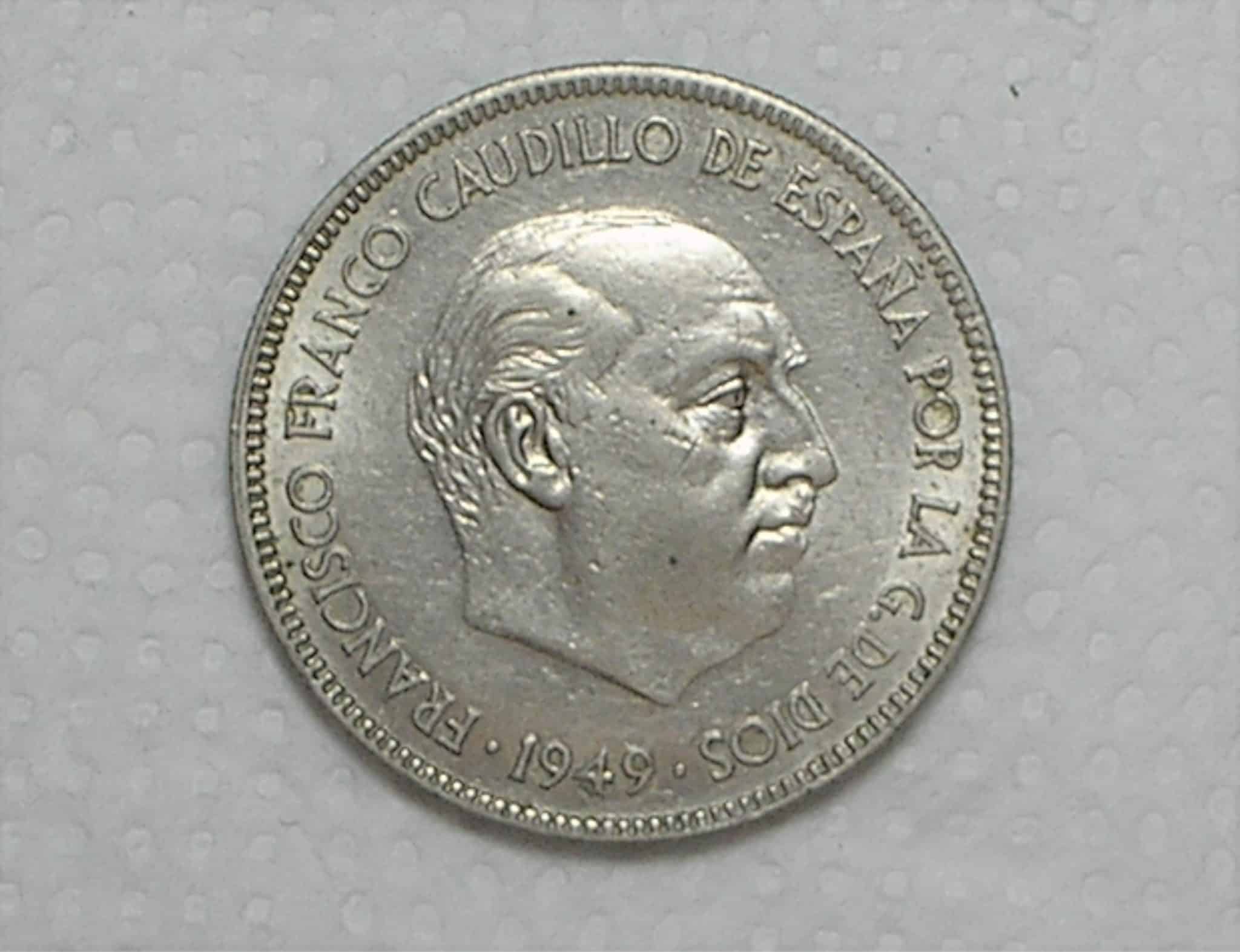 | Casa do Colecionador Espanha) 5 Pesetas - 1949(49) / Escassa / S/Fc / Niquel / box33