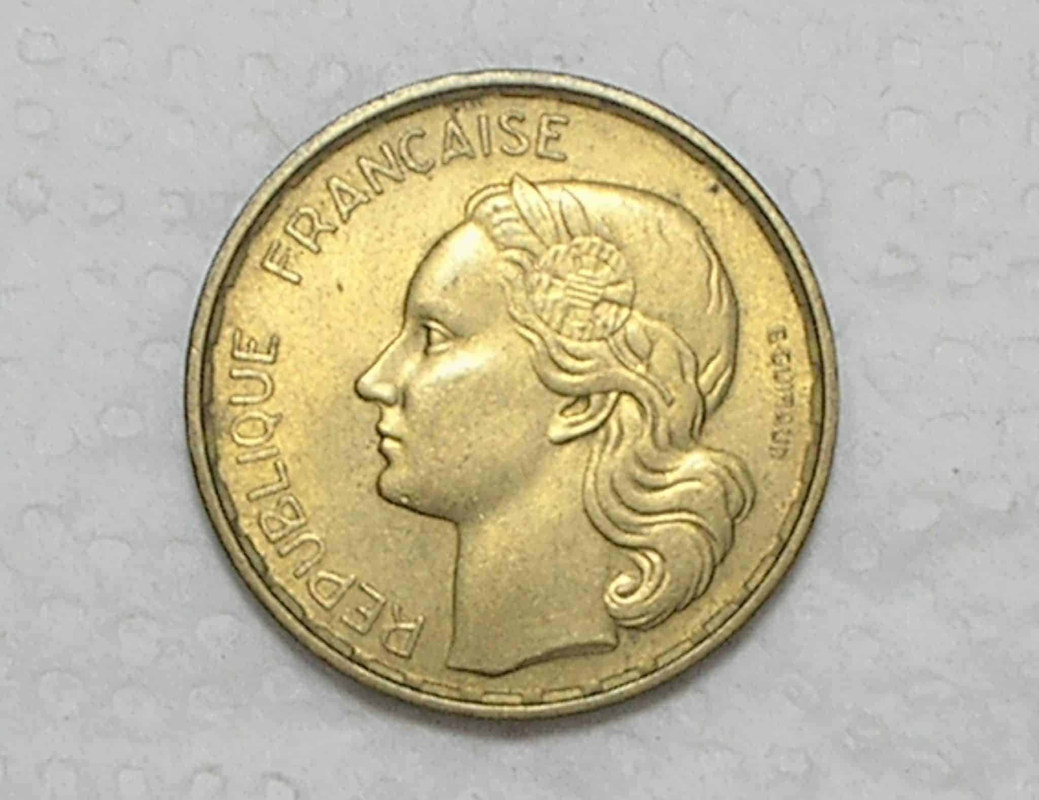 | Casa do Colecionador França) 20 Francs - 1951-b / G. Guiraud / Galo 4 penas / Bz/Al / Sob / box35.7