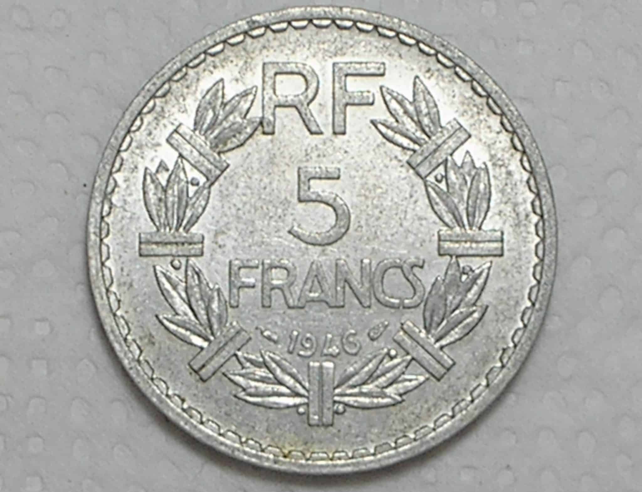 | Casa do Colecionador França) 5 Francs - 1946 / Al / S/Fc / box35