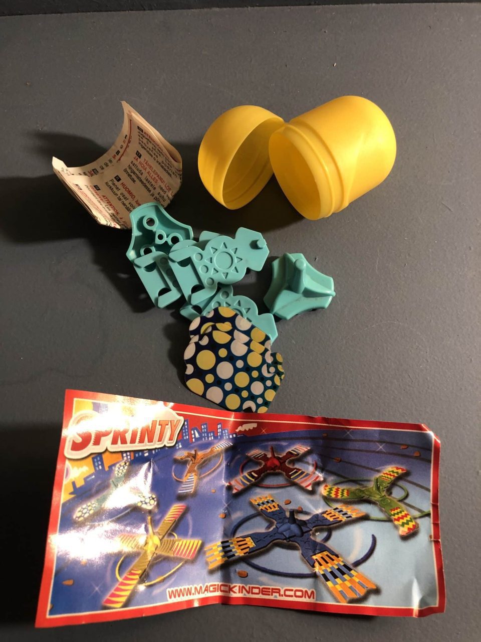| Casa do Colecionador Lote Brinquedos Brindes Kinder Ovo Com Encarte e Capsula Originais