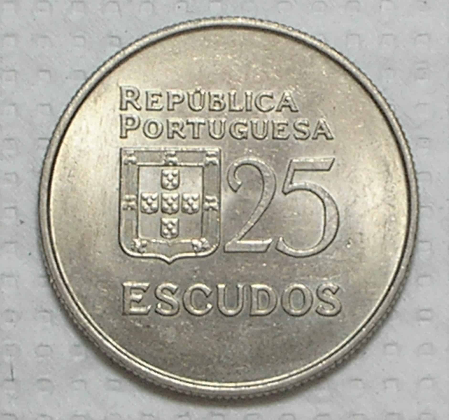 | Casa do Colecionador Portugal) 25 Escudos – 1985 / Co/Ni / S/Fc / box38