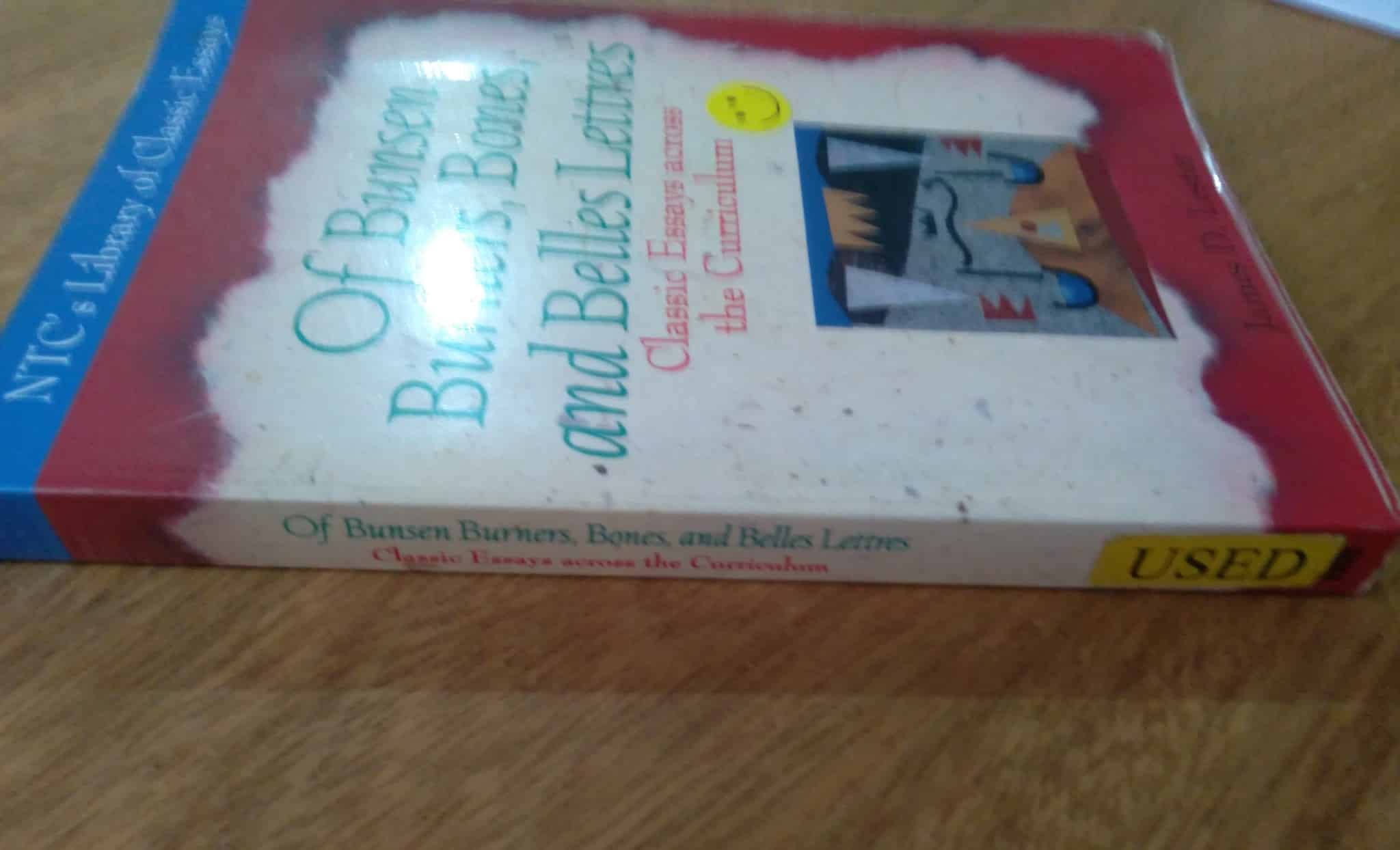 | Casa do Colecionador Livro em inglês. Of Bunsen Burners bones and Belles lettres.
