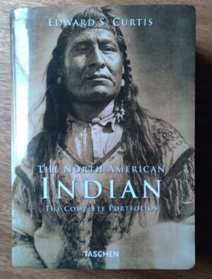 Livro em inglês The north american Indian. Complete portfolios. E S Curtis. Ed Taschen.