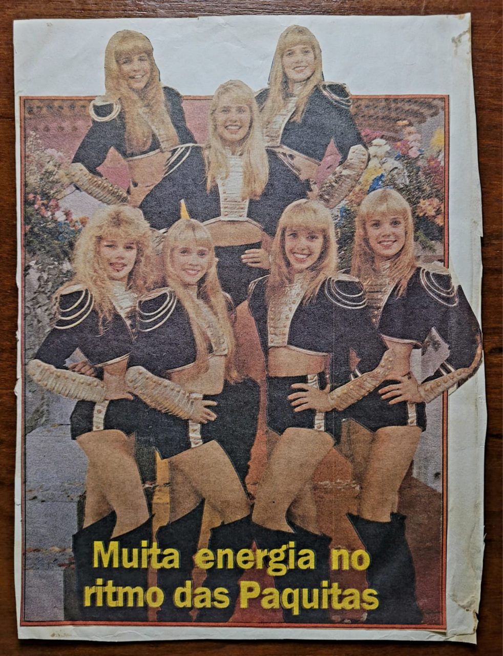 | Casa do Colecionador Recorte de Jornal - Paquitas (XUXA) Anos 90