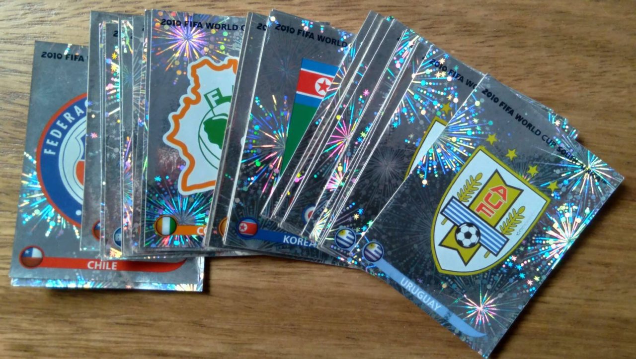 | Casa do Colecionador Figurinhas Panini Copa Fifa 2010. Escudos diversos. Valor de cada