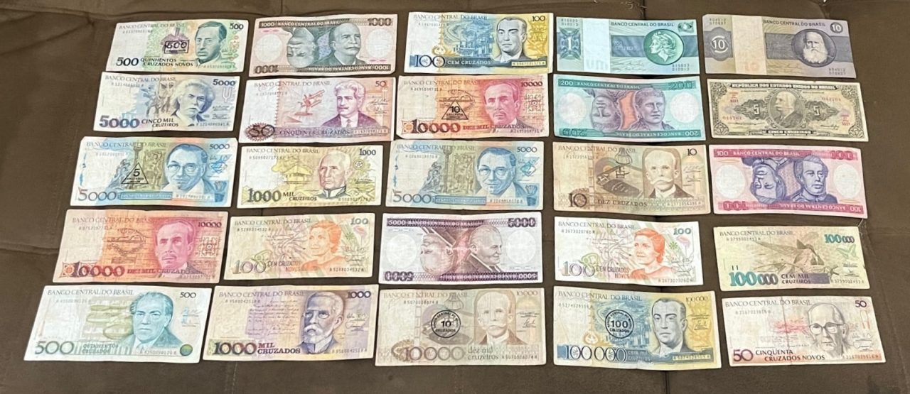 | Casa do Colecionador Lote com 25 Cédulas BC e MBC do Brasil - Notas de Coleção