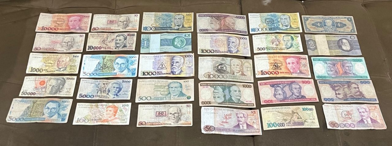 | Casa do Colecionador Lote com 30 Cédulas BC e MBC Antigas do Brasil - NotaS de Coleção