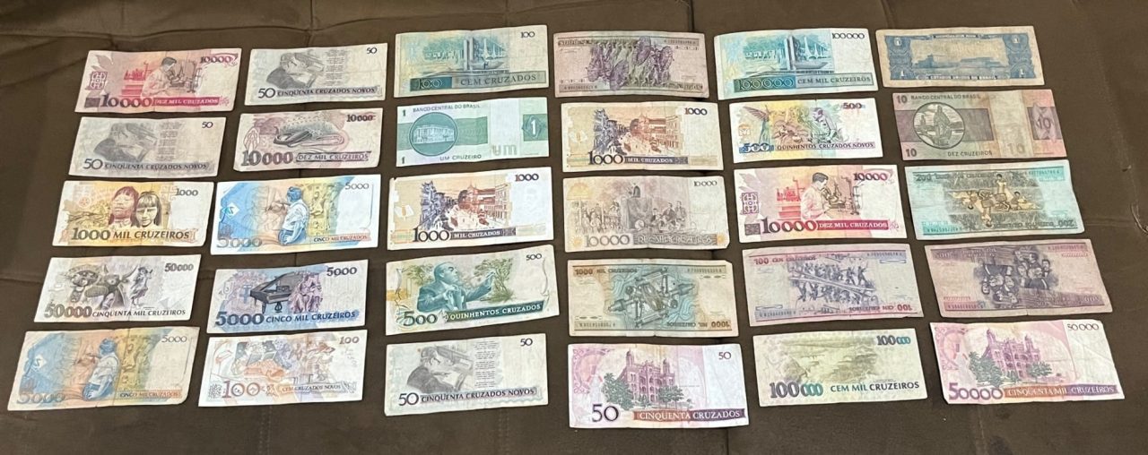 | Casa do Colecionador Lote com 30 Cédulas BC e MBC Antigas do Brasil - NotaS de Coleção
