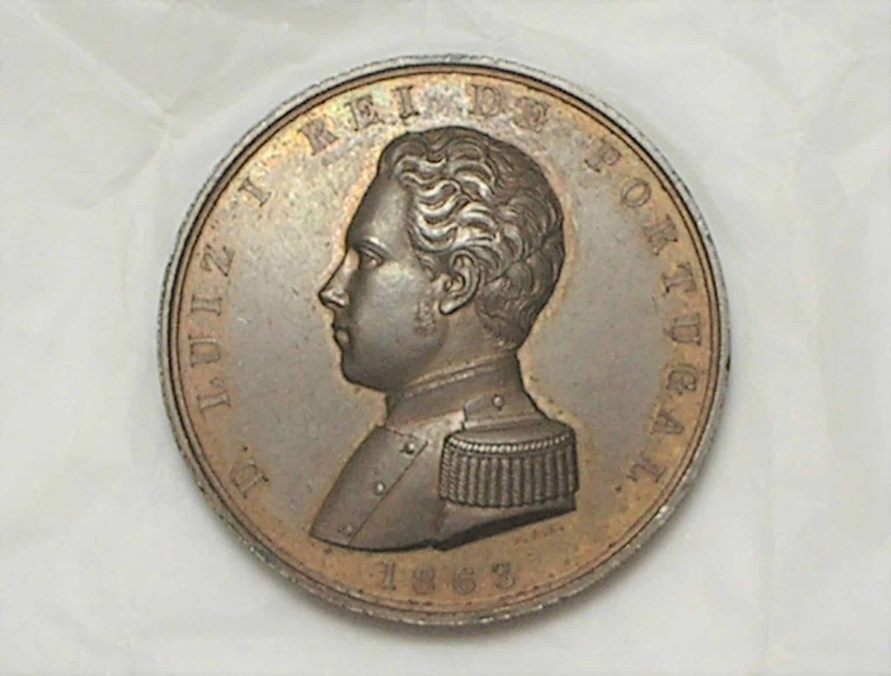 | Casa do Colecionador :Medalha de Don Luiz Rei de Porugal, concedida a ele em 1863 por bons serviços Militares / 3,5 cm em bronze / Flor de cunho / Peça Rara