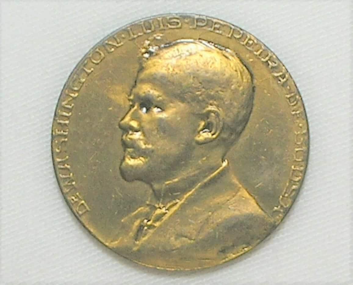 | Casa do Colecionador Medalha Pres. Washingtom Luiz Pereira de Souza - 1926 / 1930 / 30mm diam. em Bronze / Sob
