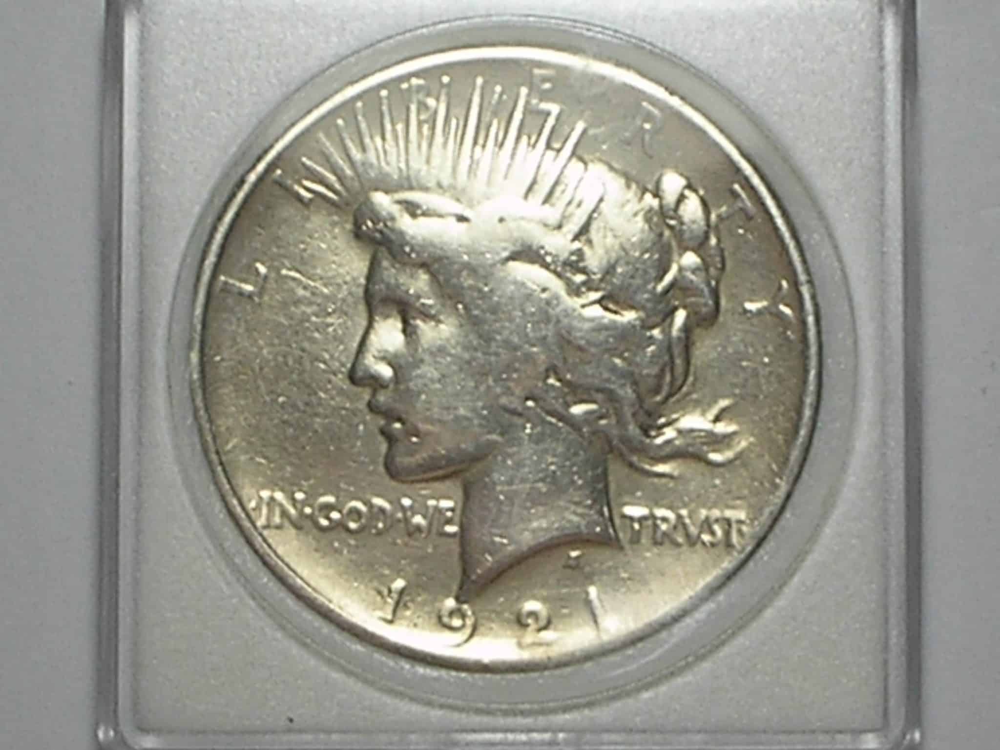 Usa - 1 One Dollar - 1921 (Peace Dollar) ... A mais rara da série (VF) / Exemplar com gráu de raridade