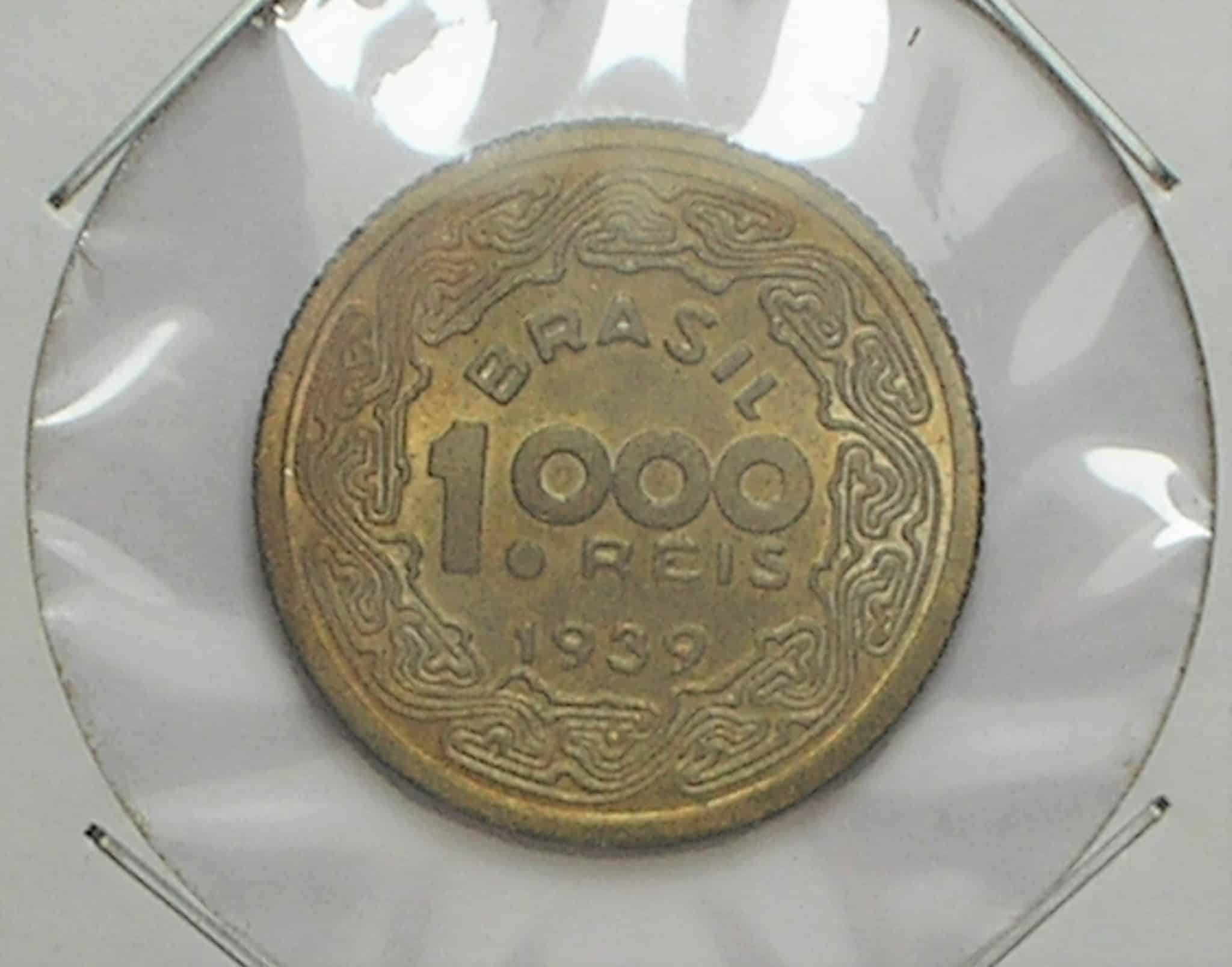 | Casa do Colecionador 1.000 Réis - 1939 / Comemorativa a Tobias Barreto / Exemplar Peça flor de cunho