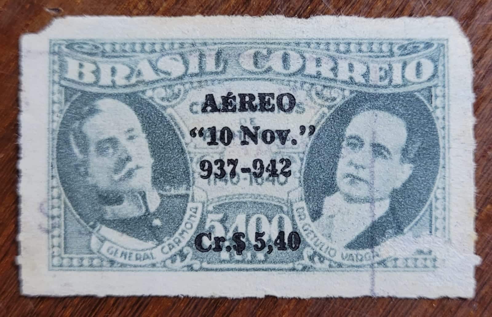 | Casa do Colecionador Aéreos - RHM A045 (Usado) 4º Aniversário do Estado Novo - Selo C-167 com Sobrecarga Preta - 10/11/1942 (Selos do Brasil)