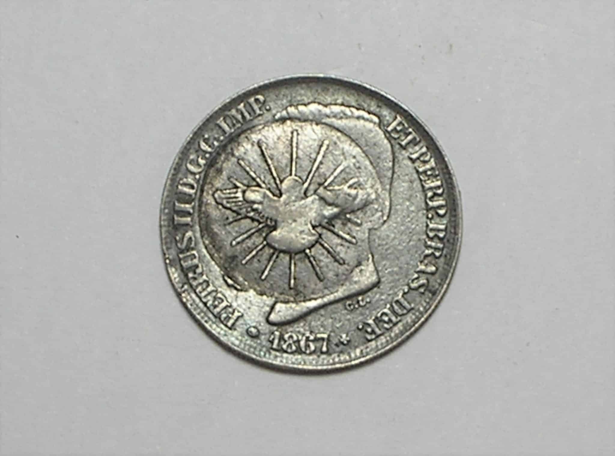 Carimbo do Divino Aplicado Em 200 Rs. de 1867 em Prata / Com a asa aberta / Carimbos contramarcados / peça catalogada