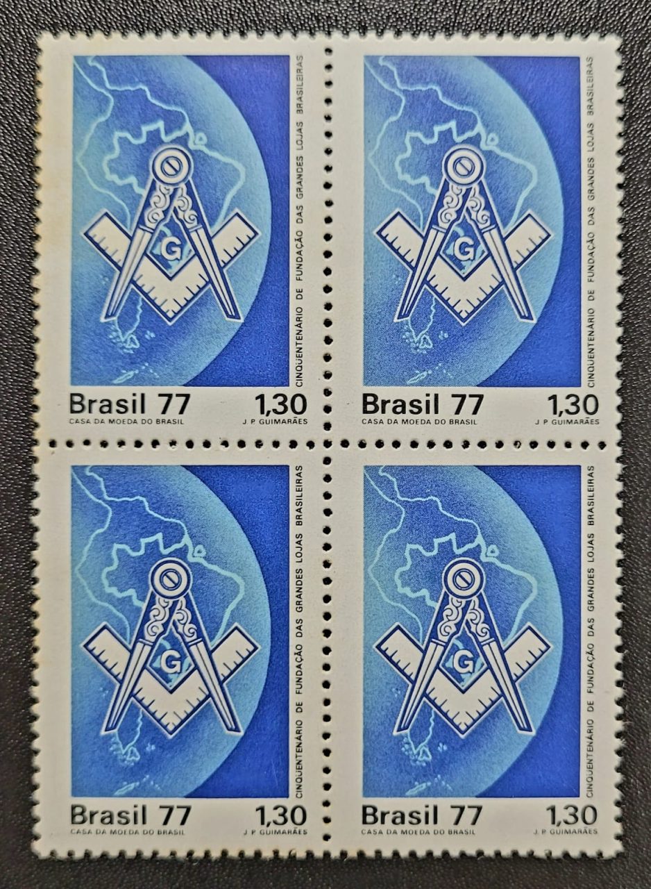 | Casa do Colecionador Comemorativos - RHM C0996 (Quadra) Cinquentenário da Fundação das Grandes Lojas Brasileiras - 18/07/1977 (Selos do Brasil)