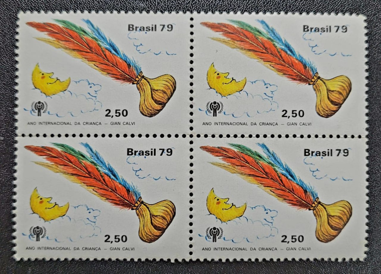 | Casa do Colecionador Comemorativos - RHM C1121 (Quadra) Ano Internacional da Criança - Peteca - 12/10/1979 (Selos do Brasil)