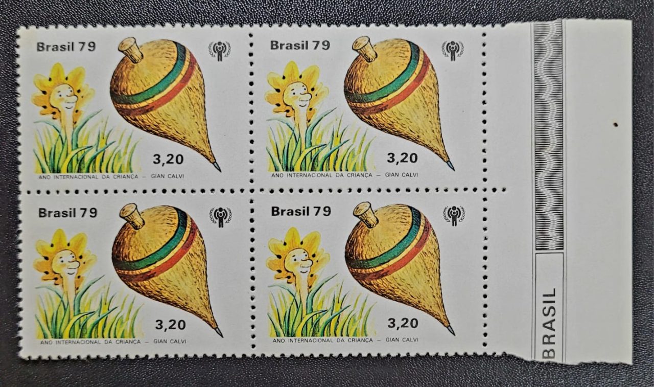 | Casa do Colecionador Comemorativos - RHM C1122 (Quadra) Ano Internacional da Criança - Pião - 12/10/1979 (Selos do Brasil)