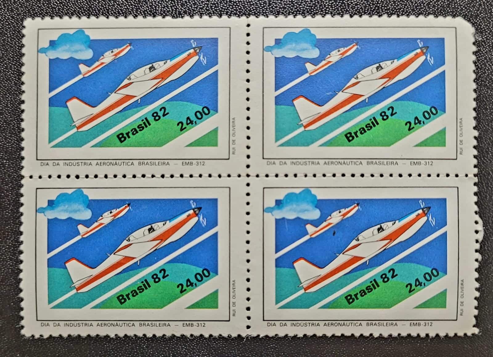 | Casa do Colecionador Comemorativos - RHM C1287 (Quadra) Dia da Indústria Aeronáutica Brasileira - 17/10/1982 (Selos do Brasil)
