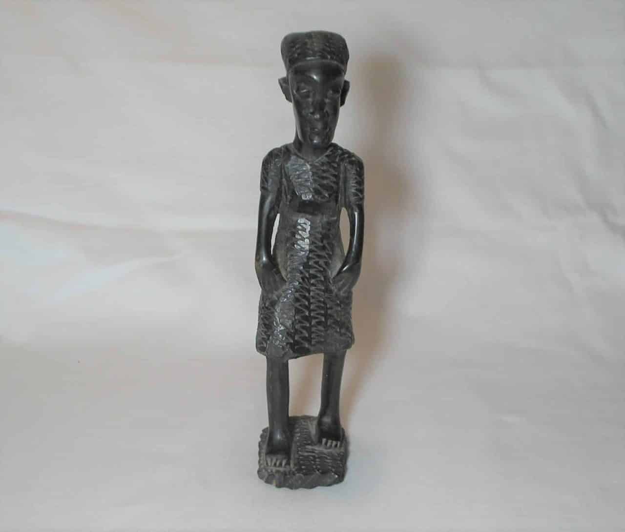 | Casa do Colecionador Escultura esculpida e talhada em madeira no estilo de mulher Africana - rico em detalhes --- importado