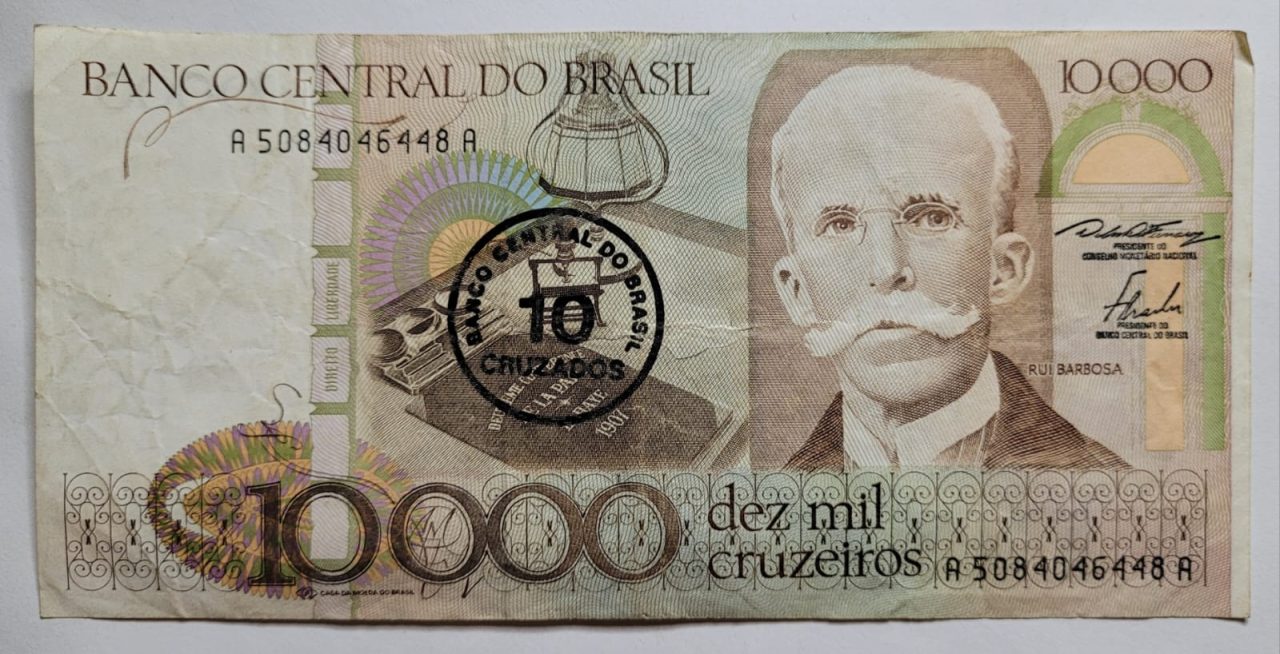 | Casa do Colecionador 10.000 (Dez Mil Cruzeiros) com Carimbo de 10 Cruzados - Cédula C177 - MBC (Ano 1986)