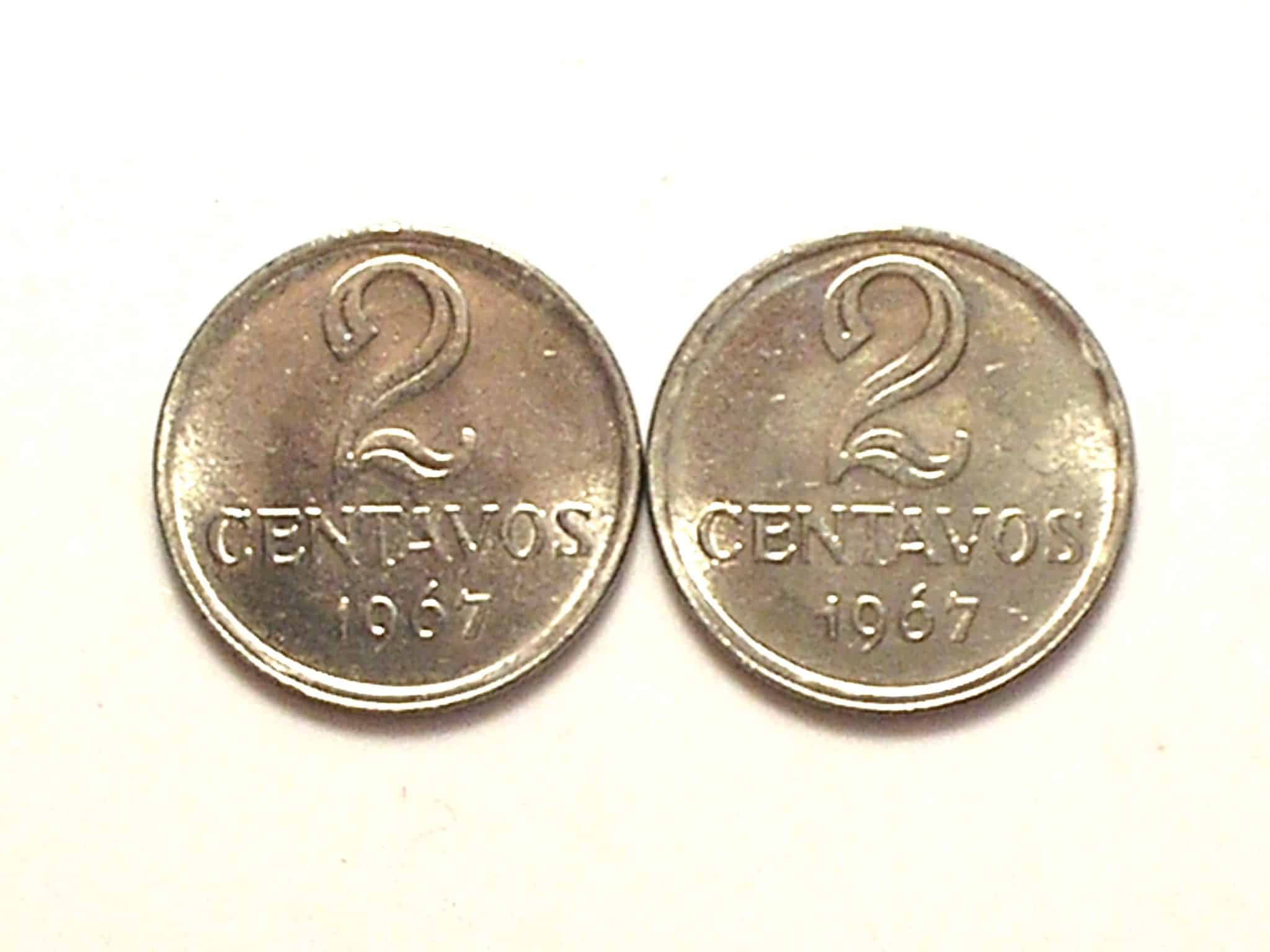 | Casa do Colecionador 2 Moedas de 2 Centavos de 1967 Flor de Cunho - Raro no estado