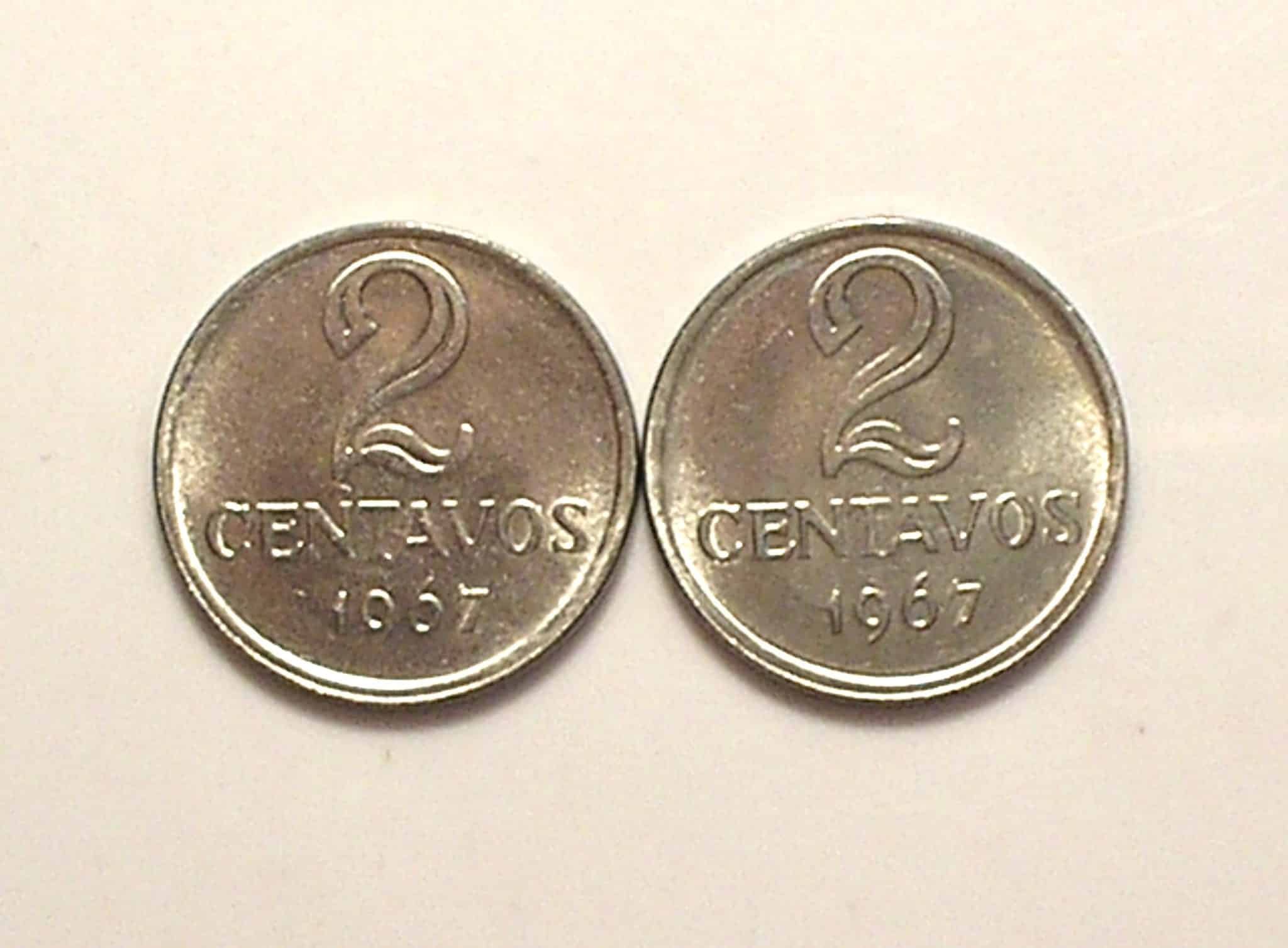 | Casa do Colecionador 2 Moedas de 2 Centavos de 1967 Flor de Cunho - Raro no estado