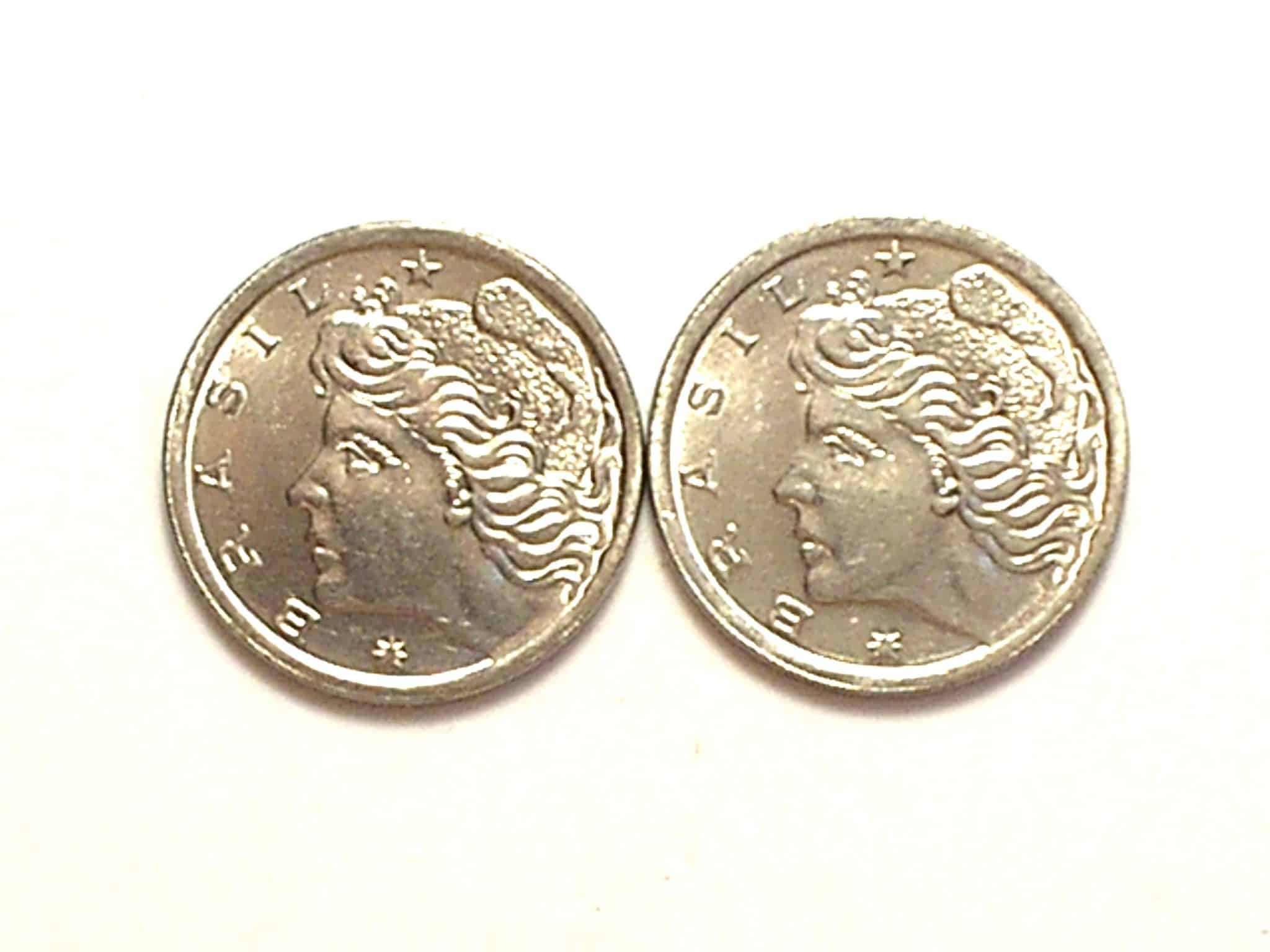 | Casa do Colecionador 2 Moedas de 2 Centavos de 1967 Flor de Cunho - Raro no estado