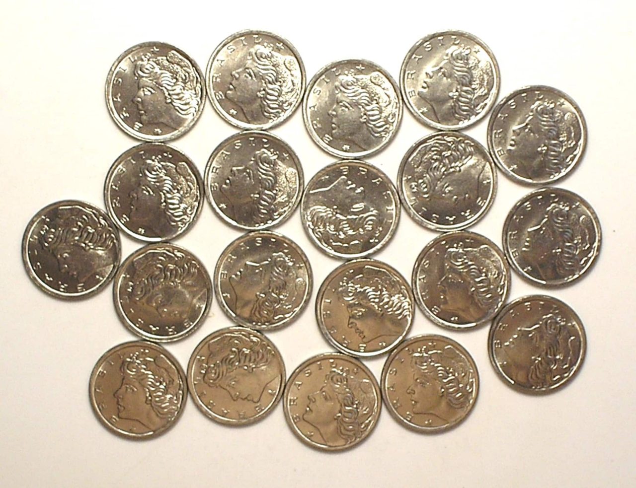 | Casa do Colecionador 20 Moedas de 2 Centavos de 1967 Flor de Cunho - Raro no estado