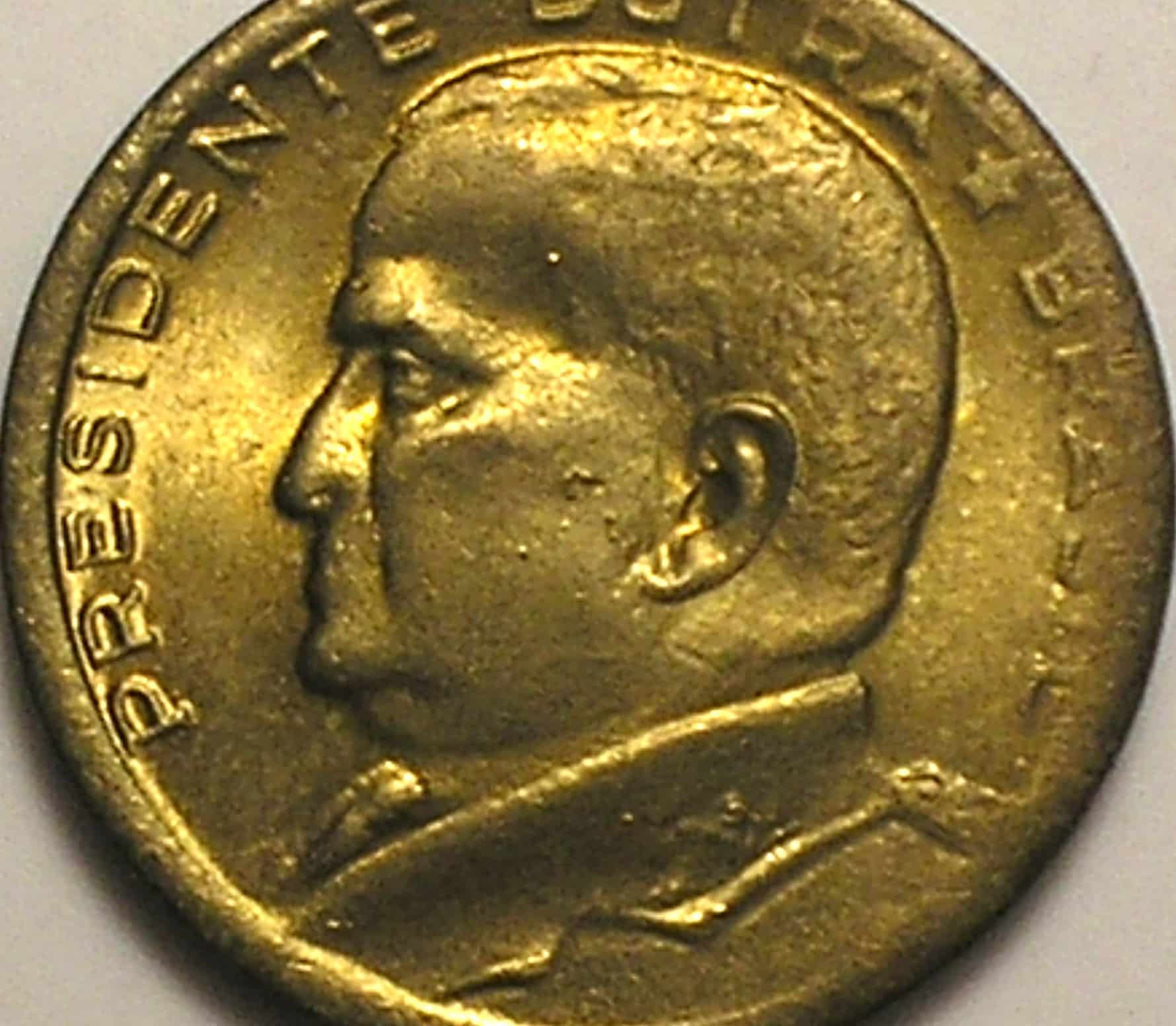 | Casa do Colecionador 50 Centavos 1956 = Dutra com circulo aberto no rosto - Flor de cunho / Variante rara - Catalogada