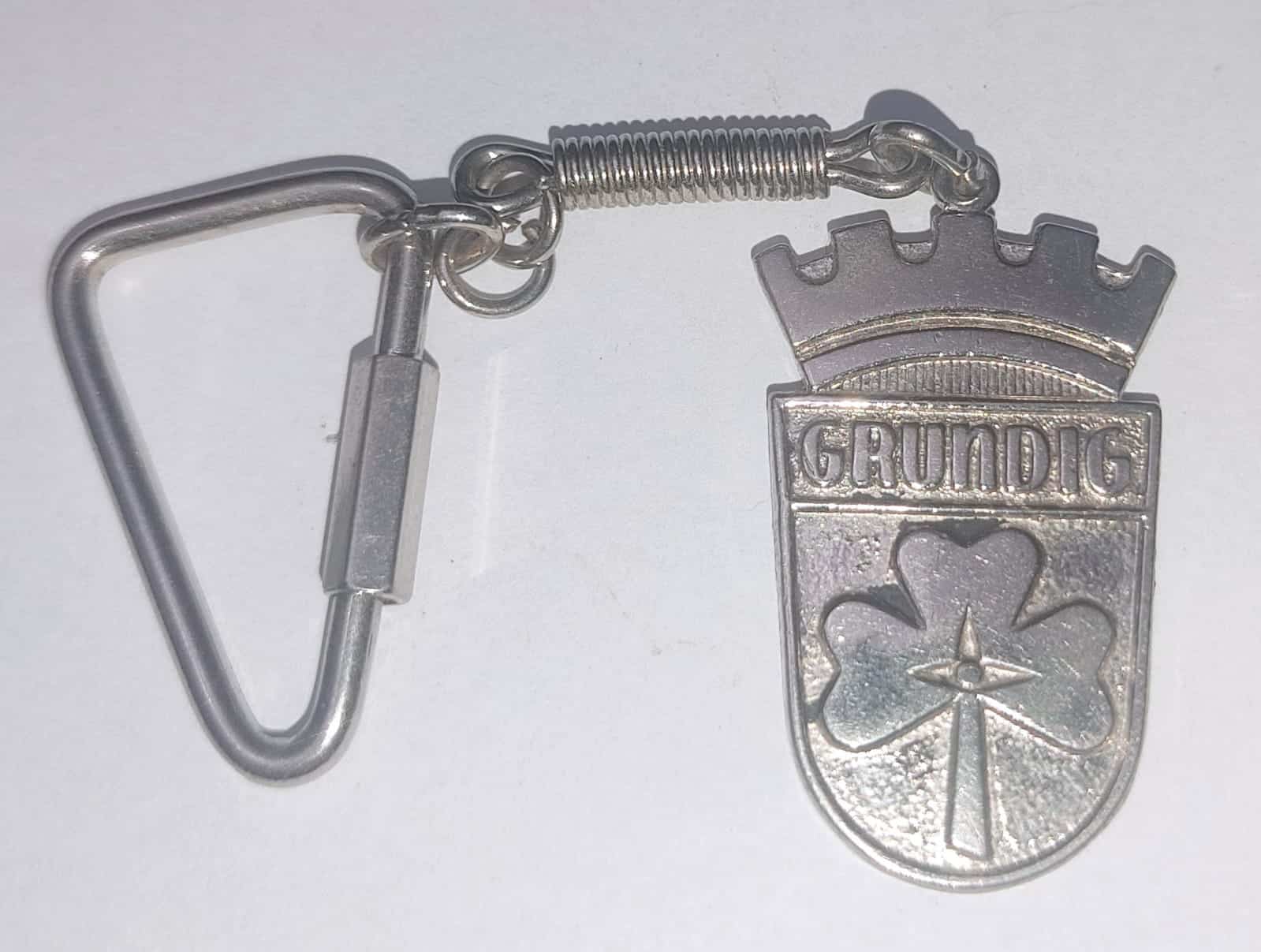 Chaveiro de Metal - Grundig Indústria PanEletrônica Brasielira S/A - S/P