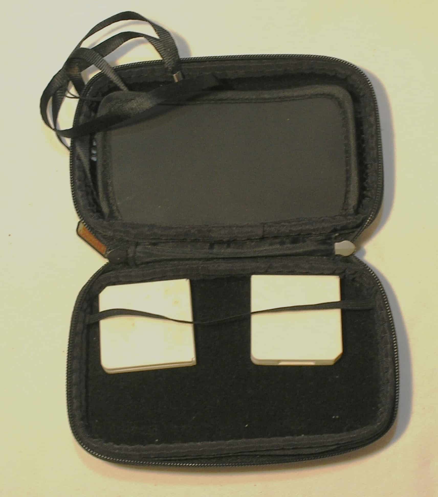| Casa do Colecionador Porta Cd Para nintendo Ds na cor preta
