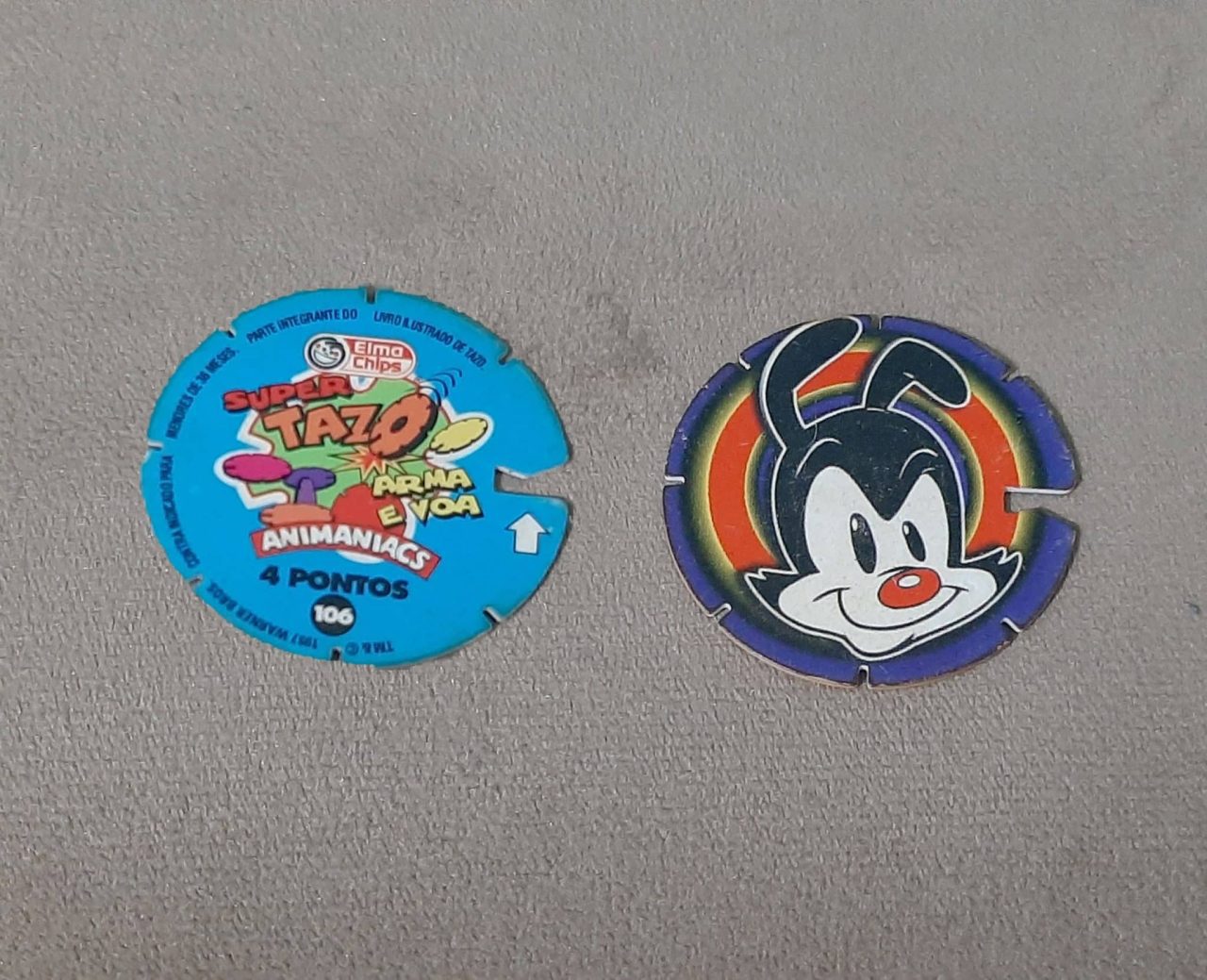 | Casa do Colecionador Mega tazos arma e voa animaniacs N 106