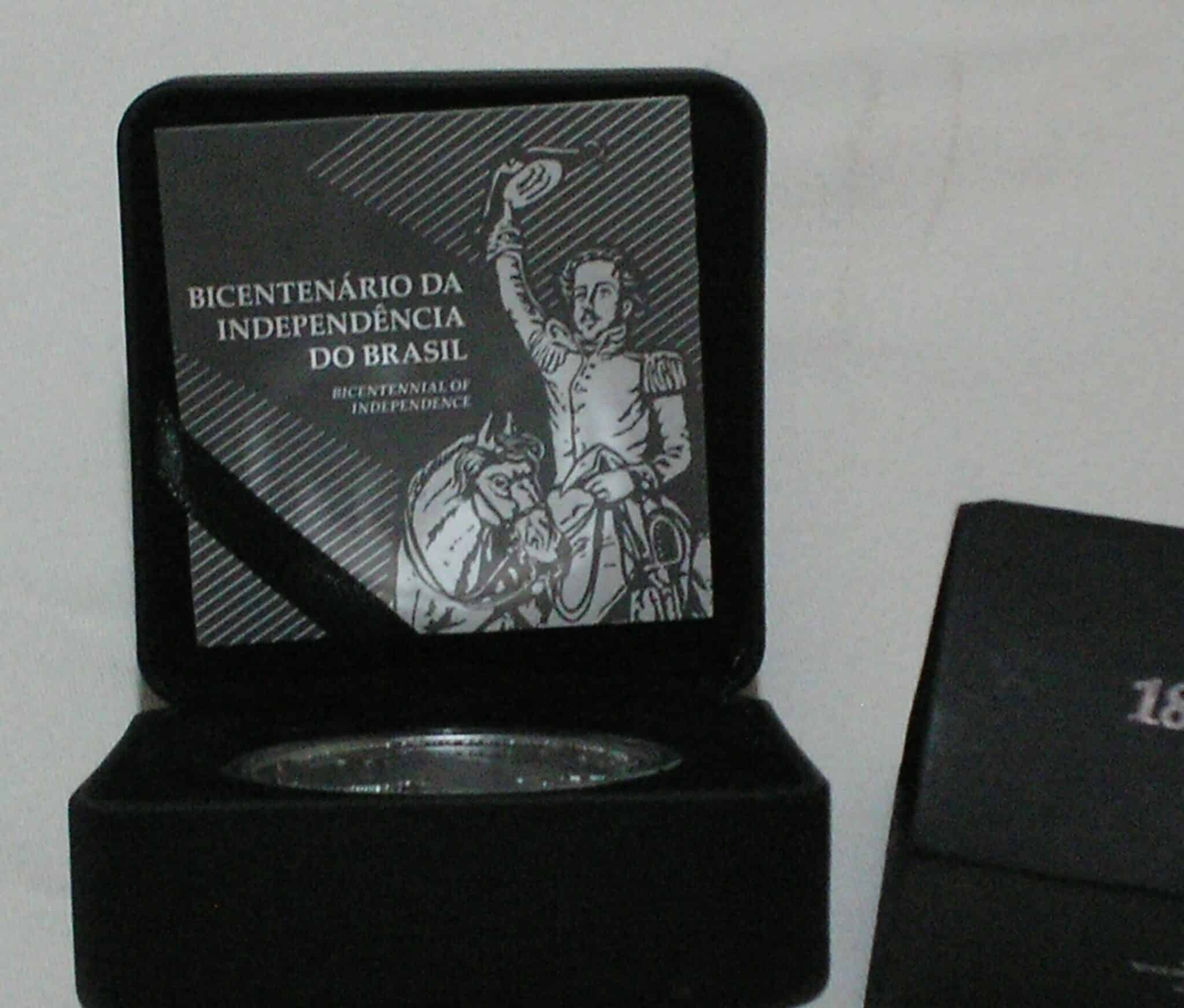 | Casa do Colecionador Estojo Bco Central do Brasil - 5 Reais - 1822 / 2022 = Bicentenário da Independência do Brasil