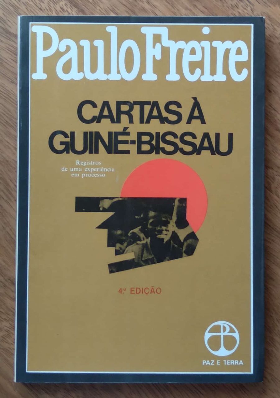 | Casa do Colecionador 243T Livro Cartas a Guiné Bissau. Paulo Freite. Paz e Terra.